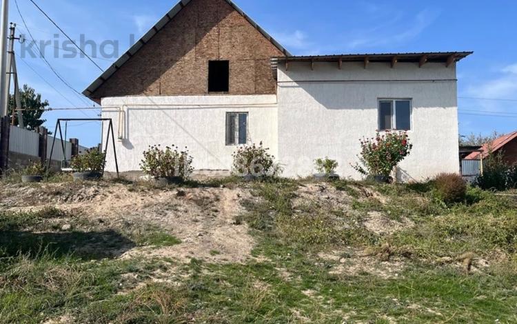 Жеке үй · 3 бөлме · 50 м² · 6 сот., 8 линия, бағасы: 15 млн 〒 в Комсомоле — фото 2