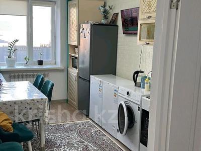1-комнатная квартира · 40 м² · 1/5 этаж, Бокембай батыра за 13.5 млн 〒 в Актобе, квартал Авиатор-2