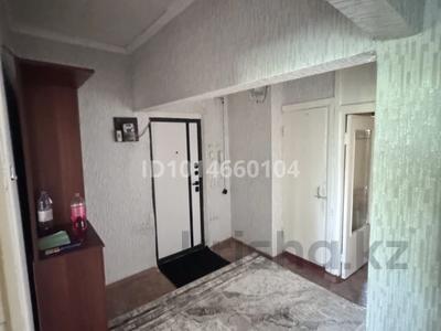 3-бөлмелі пәтер · 65 м² · 4/5 қабат, Аса ш/а. 17, бағасы: 140 000 ₸ в Таразе, мкр Аса