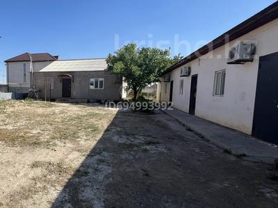 Отдельный дом · 4 комнаты · 111.3 м² · 8 сот., мкр. Алмагуль, Султан бейбарыс 75 за 40 млн 〒 в Атырау