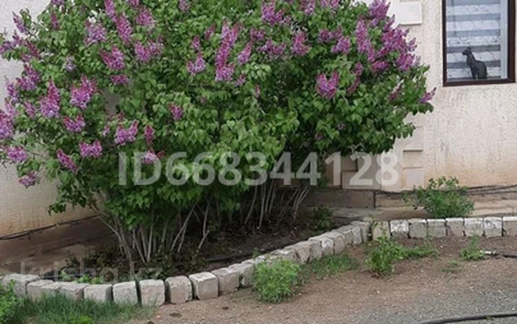 Отдельный дом · 6 комнат · 280 м² · 10 сот., Береке (Память Ильича), Жанакурылыс 25 за 50 млн 〒 в Атырау — фото 3