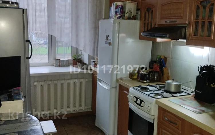 3-бөлмелі пәтер · 64 м² · 3/10 қабат, Первомайская 79, бағасы: 25 млн ₸ в Семее — фото 2