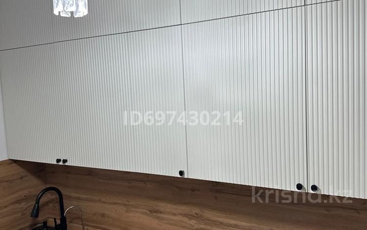3-бөлмелі пәтер · 68 м² · 2/5 қабат, ЖМЛеснаяполяна 34, бағасы: 33 млн ₸ в Косшы — фото 2
