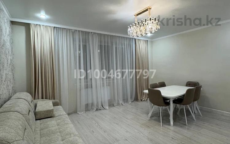 3-бөлмелі пәтер · 78.1 м² · 10/16 қабат, Бауыржан Момышұлы 28, бағасы: 300 000 ₸ в Караганде, Казыбек би р-н — фото 2