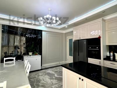 5-бөлмелі пәтер · 198.8 м² · 9/10 қабат, 17-й мкр 104, бағасы: 99 млн 〒 в Актау