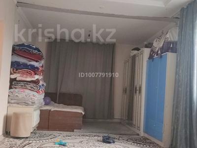 Отдельный дом · 4 комнаты · 200 м² · 9 сот., Токлакбаев 19 за 34 млн 〒 в Алатау, Жанадаур