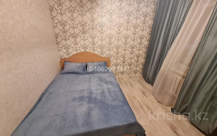 2-бөлмелі пәтер · 42 м² · 2/9 қабат, Жаңа қала ш/а., Ермекова 56, бағасы: 11 000 ₸ в Караганде, Казыбек би р-н — фото 2