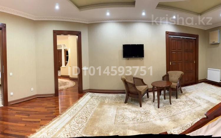 3-комнатная квартира · 160 м² · 6/8 этаж, Достык 13 за 400 000 ₸ в Астане, Есильский р-н — фото 2