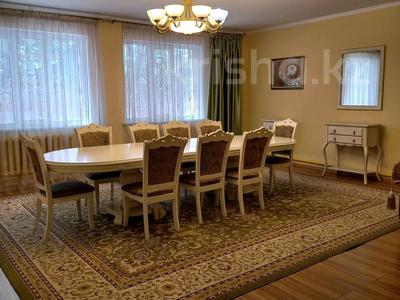 Жеке үй · 5 бөлме · 200 м² · 10 жүзд., Райымбек батыра 200 — Ориентир Оздоровительный комплекс Almalyk, Улица Райымбека 107/2, бағасы: 90 млн ₸ в Байбулаке