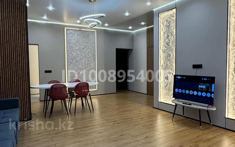 4-комнатная квартира · 94 м² · 4/16 этаж, Розыбакиева 289 за 57 000 ₸ в Алматы, Бостандыкский р-н — фото 6