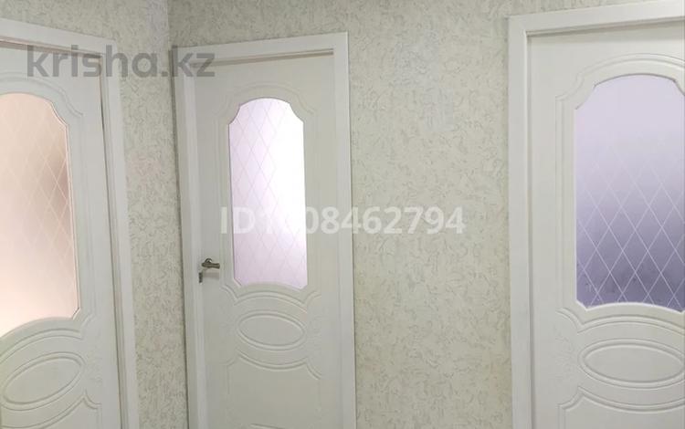 3-бөлмелі пәтер · 60 м² · 3/5 қабат, Есенберлина 43 — Возле 7 школы, бағасы: 21 млн ₸ в Жезказгане — фото 11