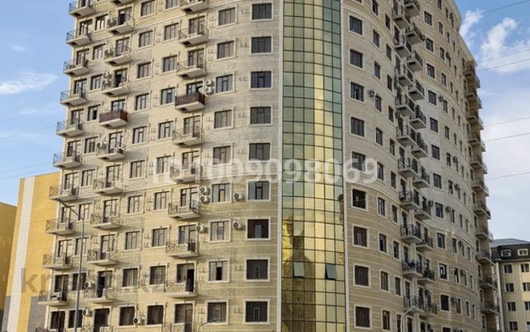 4-комнатная квартира · 130 м² · 8/14 этаж, 19-й мкр 44 за 45 млн ₸ в Актау — фото 2