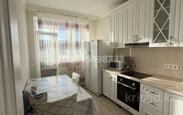 3-бөлмелі пәтер · 90 м² · 6/8 қабат, Аманжол Болекпаев 12, бағасы: 400 000 ₸ в Астане, Алматы р-н — фото 2