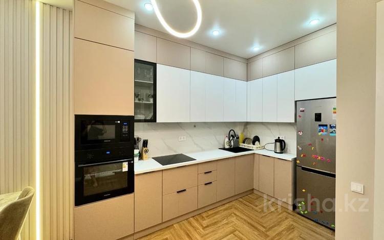 3-бөлмелі пәтер · 100 м² · 9/12 қабат, Торекулова 95, бағасы: 89 млн ₸ в Алматы, Алмалинский р-н — фото 6