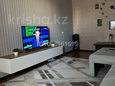 3-комнатная квартира · 63 м² · 6/6 этаж, 7мкр 48 — Магазин Сулпак за 12 млн 〒 в Лисаковске