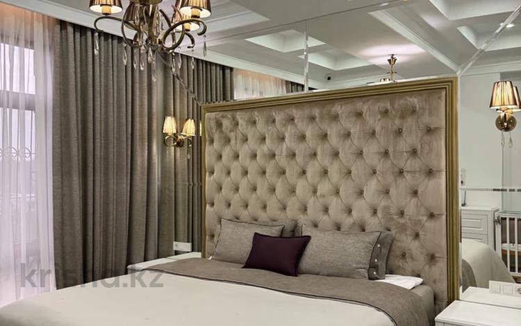 3-бөлмелі пәтер · 85 м² · 4/12 қабат, мкр Самал-3 49 — Мендекулова, бағасы: 125 млн ₸ в Алматы, Медеуский р-н — фото 2