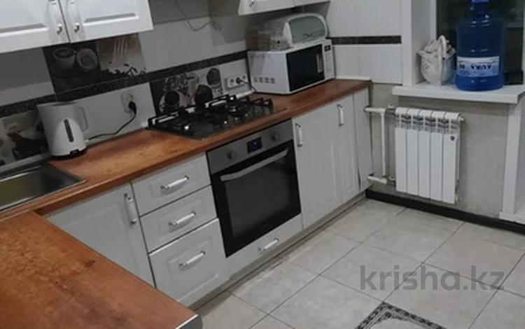 3-комнатная квартира · 70 м² · 1/5 этаж, абая за 28.5 млн ₸ в Петропавловске — фото 2