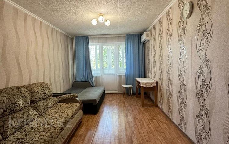 1-комнатная квартира, 33 м², 2/4 этаж помесячно, мкр №2 — Жубанова за 180 000 〒 в Алматы, Ауэзовский р-н — фото 2