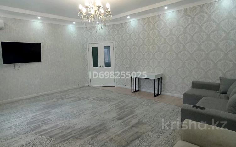 3-комнатная квартира · 106 м² · 6/7 этаж, 17-й мкр, 17 мкрн 116 за 37.5 млн ₸ в Актау — фото 20