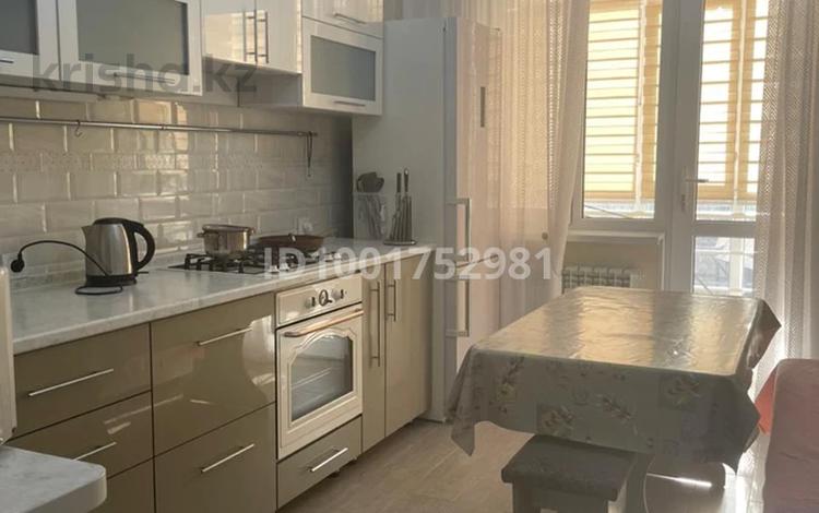 2-комнатная квартира · 60 м² · 10/10 этаж, 18-й микрорайон 78а за 23 млн ₸ в Шымкенте, Енбекшинский р-н — фото 2