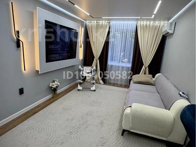 3-комнатная квартира · 63 м² · 2/5 этаж, Жаманкулова 6 за 19 млн 〒 в Актобе, мкр Москва