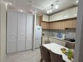 2-комнатная квартира · 60 м² · 3/12 этаж, мкр Достык 35 — Абая- Момышулы за 300 000 ₸ в Алматы, Ауэзовский р-н
