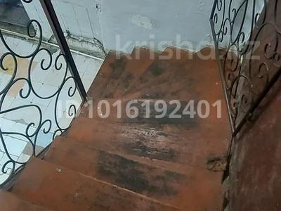 10-комнатная квартира · 999 м² · 1/2 этаж, Абая 16 — Район университет скгу за 130 млн ₸ в Петропавловске