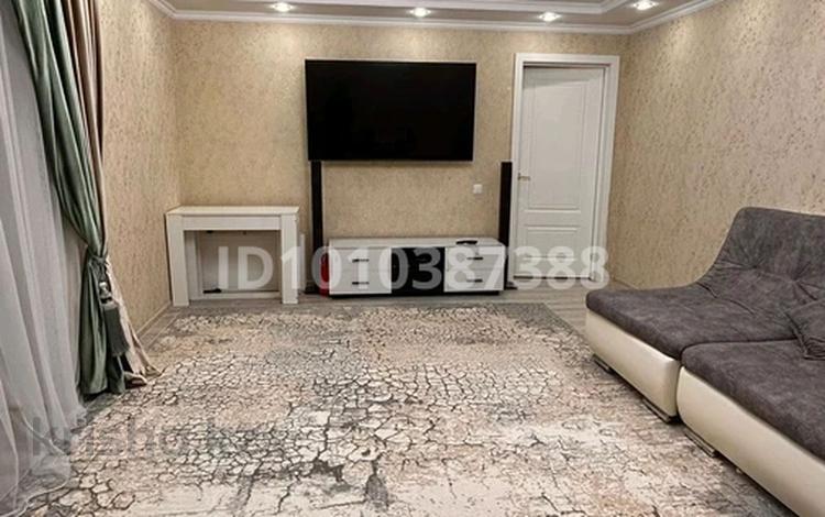 2-комнатная квартира · 64 м² · 7/10 этаж, Ермекова за 28 млн ₸ в Караганде, Казыбек би р-н — фото 13