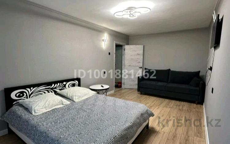 1-комнатная квартира · 34 м² · 2/5 этаж, Казыбек би 20 — Жайна, Площадь, Вокзал, Вечный огонь, Универсам, Болашак за 2 000 ₸ в  — фото 2