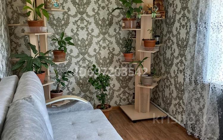 2-комнатная квартира, 40 м², 1/2 этаж, мкр 41-й разъезд, мкр 41-й разъезд 6 за 8 млн 〒 в Актобе, мкр 41-й разъезд — фото 2