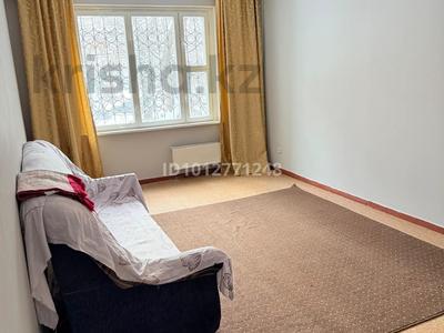 3-комнатная квартира · 74 м² · 2/5 этаж, мкр Аксай-3А 68 за 40 млн ₸ в Алматы, Ауэзовский р-н