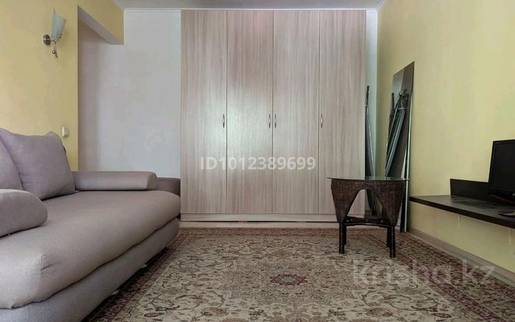 1-бөлмелі пәтер · 31 м² · 2/5 қабат, Көктем-2 ш/а. 312 — Байзакова Габдуллина, бағасы: 240 000 ₸ в Алматы, Бостандыкский р-н — фото 2