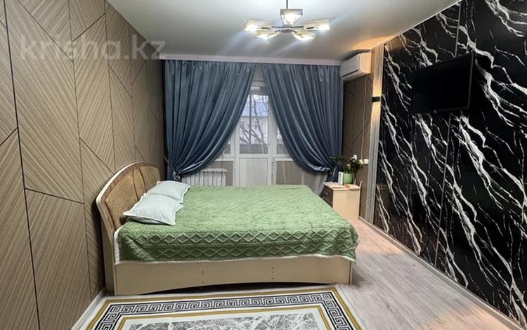 1-бөлмелі пәтер · 31 м² · 5/5 қабат, мкр Каратау 23 — Альфара би, бағасы: 10 000 〒 в Таразе — фото 2
