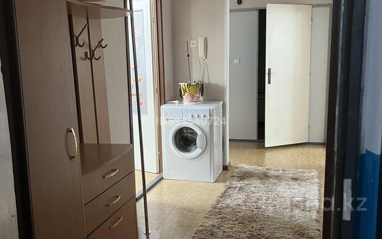 2-комнатная квартира · 54 м² · 8/9 этаж, Железнодорожная 32 — 5 мкр 32 дом за 140 000 ₸ в Аксае — фото 2