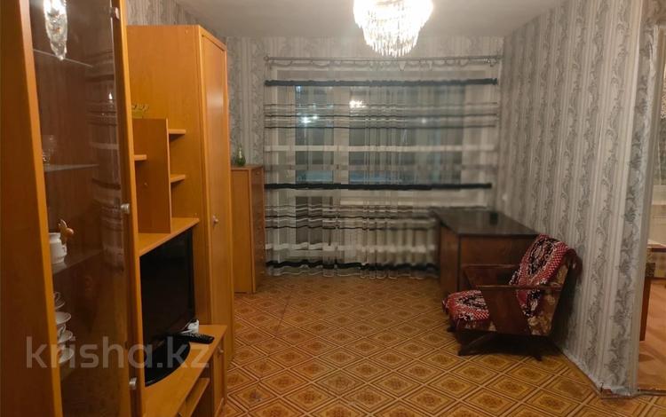 2-комнатная квартира, 43 м², 3/4 этаж, Победы за 7.5 млн 〒 в Караганде, Алихана Бокейханова р-н — фото 2