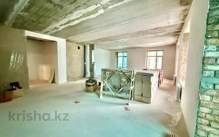 3-бөлмелі пәтер · 77.4 м² · 5/10 қабат, Юго-Восток ш/а., Букетова 3, бағасы: 37.9 млн ₸ в Караганде, Казыбек би р-н — фото 2