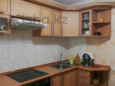 3-комнатная квартира, 65 м², 3/5 этаж, Кабанбай батыра 93 — Центральный рынок за 36 млн 〒 в Усть-Каменогорске