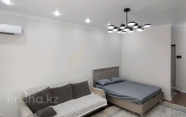 2-комнатная квартира · 55 м² · 14/16 этаж, мкр Нурсат 2 18б — Шаяхметов Аргынбекова за 22 000 ₸ в Шымкенте, Каратауский р-н — фото 15