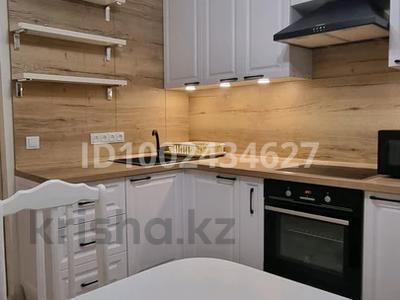 4-бөлмелі пәтер · 78 м² · 2/5 қабат, 15 микрорайон 9 — Ауезова, бағасы: 300 000 〒 в Семее