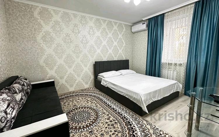 1-комнатная квартира · 37 м² · 2/12 этаж, мкр Акбулак, Сейдолла Байтерекова 71 за 15 000 ₸ в Алматы, Алатауский р-н — фото 2