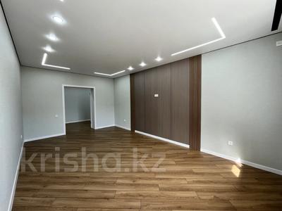 3-бөлмелі пәтер · 111 м² · 2/9 қабат, Алтын орда ш/а., бағасы: 50 млн ₸ в Актобе, мкр. Алтын орда