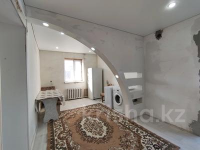 Отдельный дом · 2 комнаты · 54.3 м² · 4.6 сот., Центральная за 8 млн 〒 в Семее