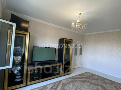 3-бөлмелі пәтер · 63 м² · 4/5 қабат, Мансар 32А — Пересечение Тамерланское шоссе и Алпысбаева, бағасы: 25.5 млн ₸ в Шымкенте, Туран р-н