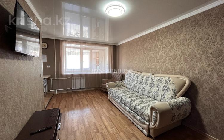 2-комнатная квартира, 43 м² по часам, Гоголя 64 за 1 500 〒 в Караганде, Казыбек би р-н — фото 2