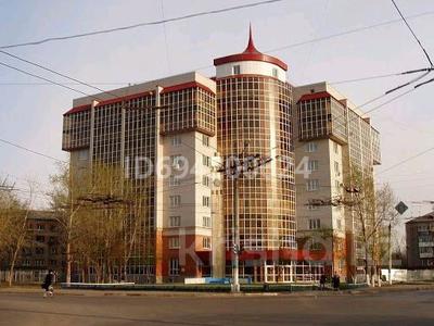 2-комнатная квартира, 76 м², 6/9 этаж помесячно, Назарбаева 227 за 250 000 〒 в Петропавловске