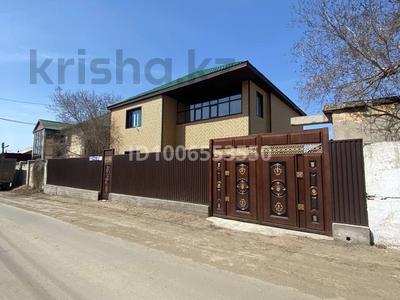 Отдельный дом · 5 комнат · 270 м², Амралина за 1.3 млн 〒 в Жезказгане