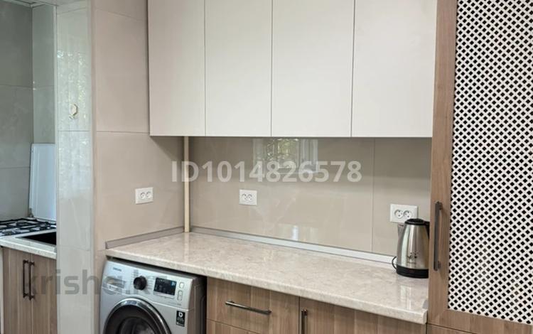 4-комнатная квартира · 72 м² · 4/5 этаж, 8-й микрорайон 10 — Уркимбаева за 300 000 ₸ в Шымкенте, Туран р-н — фото 2