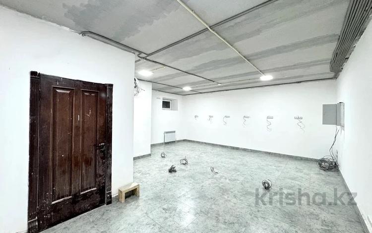 Свободное назначение, офисы, магазины и бутики, склады, салоны красоты, медцентры и аптеки, образование, развлечения · 130.7 м² за 58.3 млн 〒 в Астане, Нура р-н — фото 9