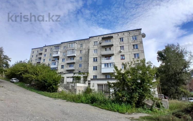 2-бөлмелі пәтер, 55 м², 3/5 қабат, ОСТРОВСКОГО 28/1 — АБЛАКЕТКА, бағасы: 16.5 млн 〒 в Усть-Каменогорске — фото 2