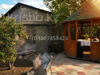 Дом · 7 комнат · 400 м², мкр Уркер, Есет батыр 18 за 85 000 ₸ в Астане, Нура р-н